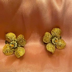 Antique  Floral 10k Clip Earrings Signed “ ART”